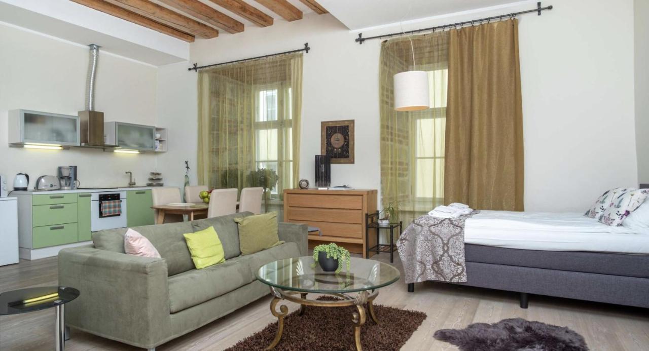 Spacious In The Heart Of Old Town *